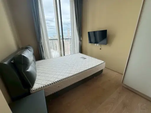 For rent: Noble BE19, 30th floor, fully furnished and ready to move in. Book now! Don't miss out! images