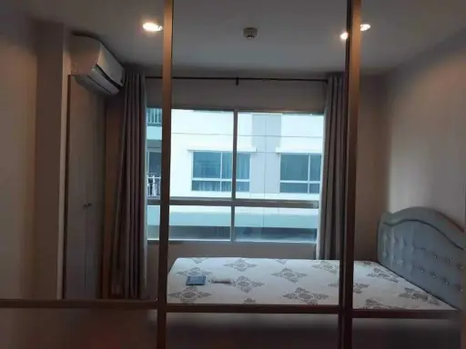 For sale Lumpini Ville On Nut-Phatthanakan. The room is divided into proportions. Complete set of furniture Good electrical appliances. Book now.