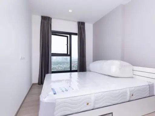 For rent The Base Petchkasem, the largest room in the project Lots of usable space Quality of life is definitely good. Urgent.