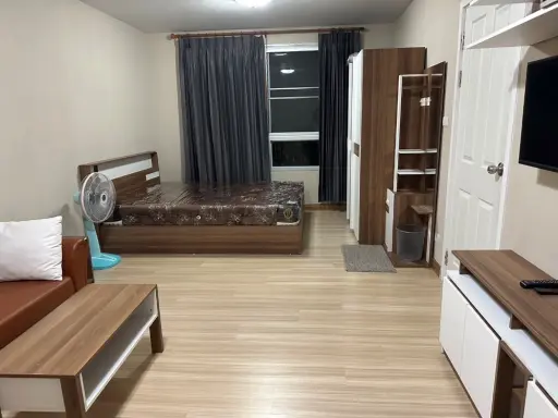 For sale: Plum Condo Phahonyothin 89, complete with furniture and electrical appliances. Book now, don't wait.
