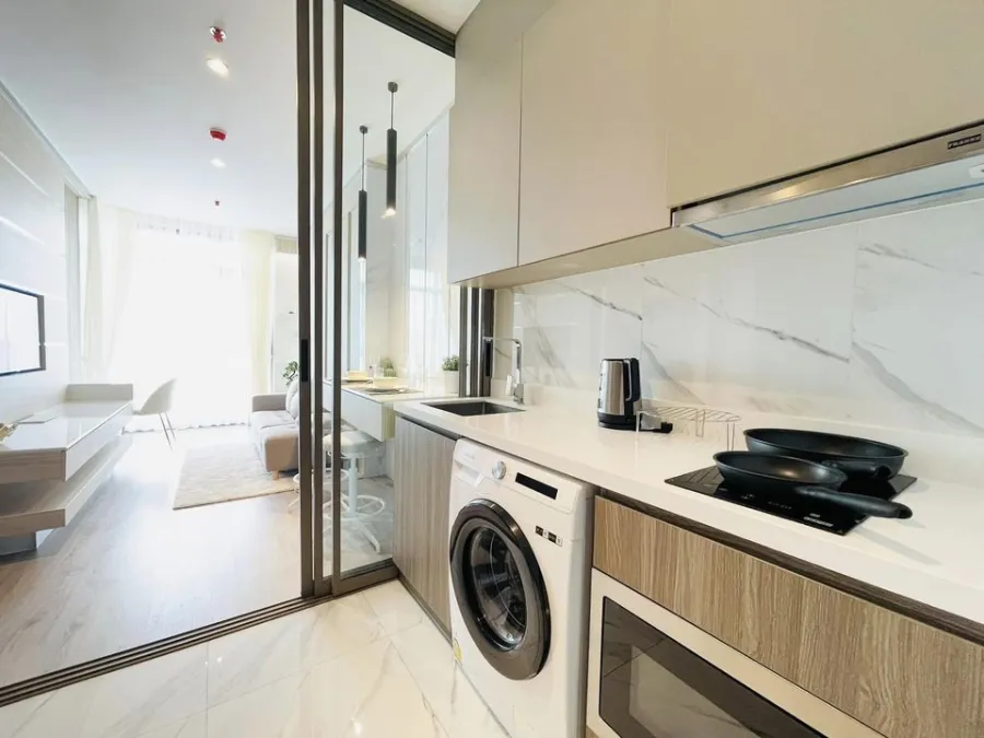 ให้เช่า ริทึ่ม เอกมัย เอสเตท ชั้น 8 วิวสวย Built-in ตกแต่งครบ บอกเลยว่าน่าอยู่สุดๆ จองเลย ห้ามพลาด