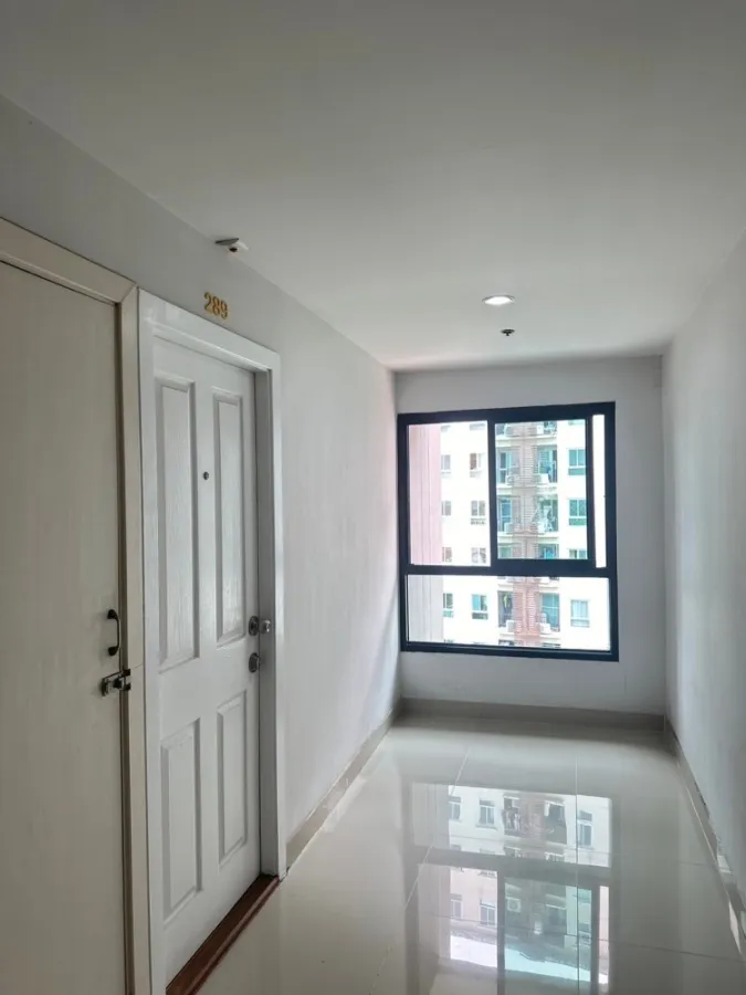 For sale, for rent, Regent Home 18 Chaengwattana-Lak Si, 7th floor, Building F, fully furnished, ready to move in, book now, don't miss it.