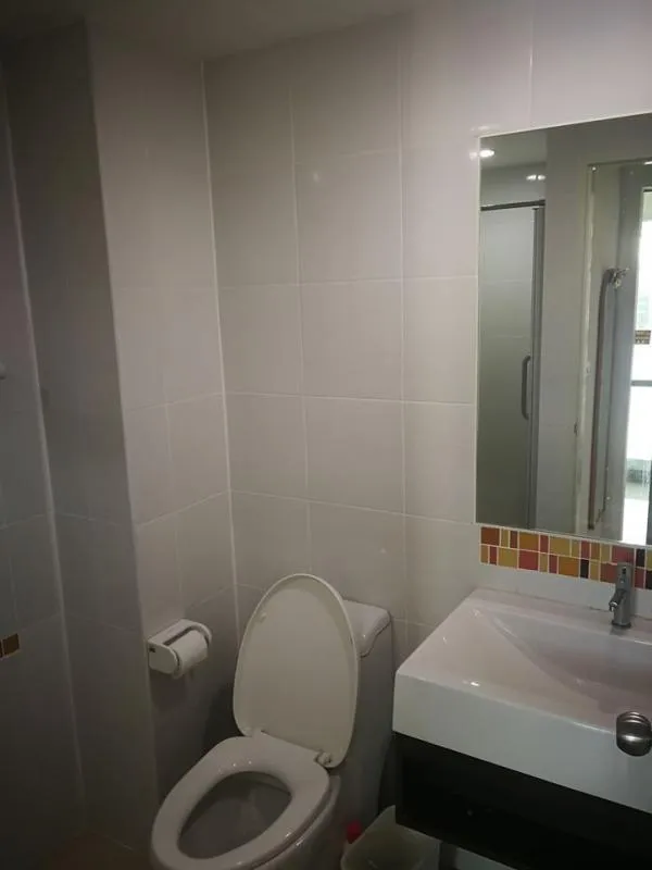 Condo for rent DEN Vibhavadi, beautiful room, fully furnished, great view, 6th floor, don't wait, book now.