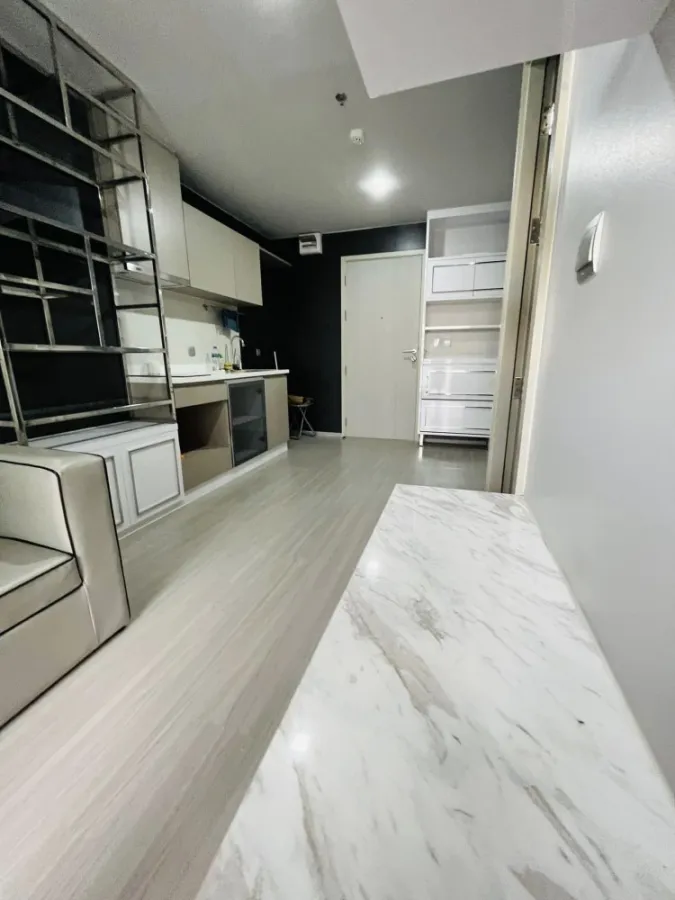 Sell Life Ladprao, beautiful decorated room, built-in furniture, fully furnished Don't just look at it. Hurry up to reserve it. Hurry up.