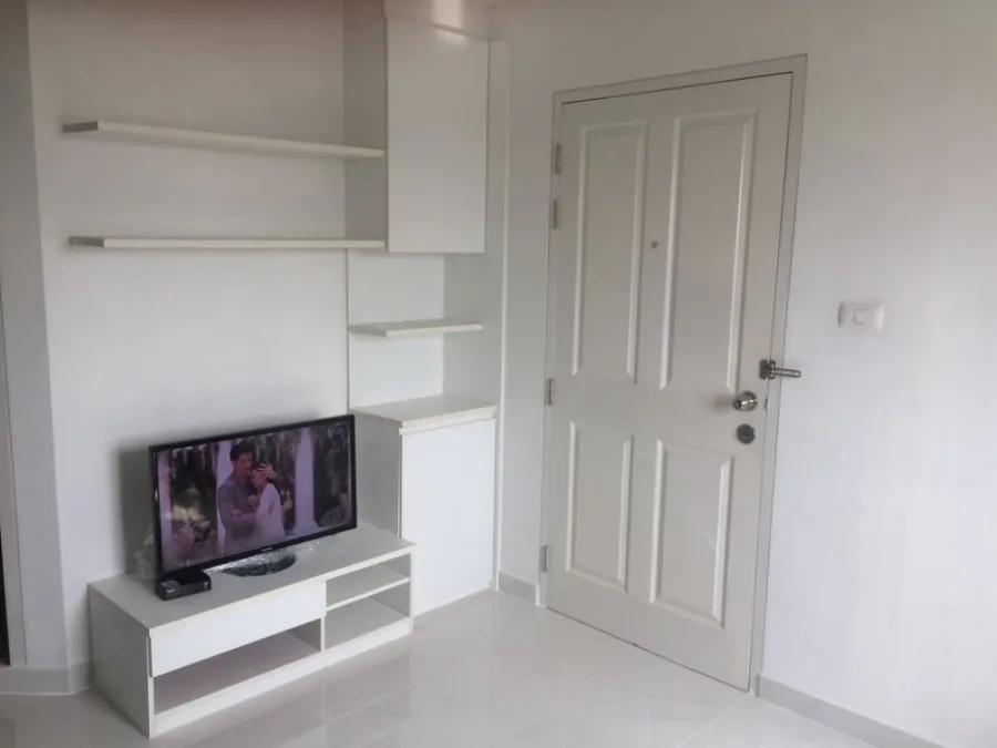 Urgent for rent !! Condo The Trust Residence Pinklao (Borommaratchachonnani), corner room, good location, don't miss !!