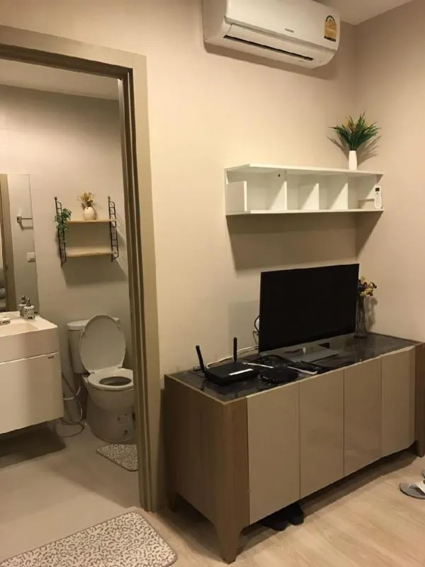 Condolette Midst Rama 9 for rent, lovely room, lovely price, fully furnished You don't want to miss out on renting.