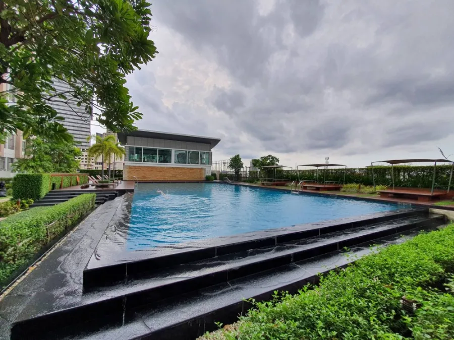Condo for sale or rent, Q House Sathorn, very large room, nice decoration. With amenities First come, first served.