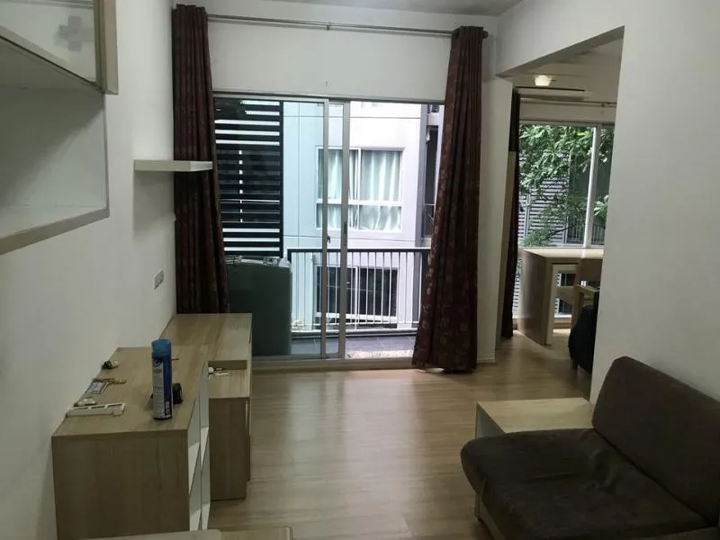 Sell / rent urgently !! Condo a space play, the best location, this room, good view, very shady, suitable for relaxing.