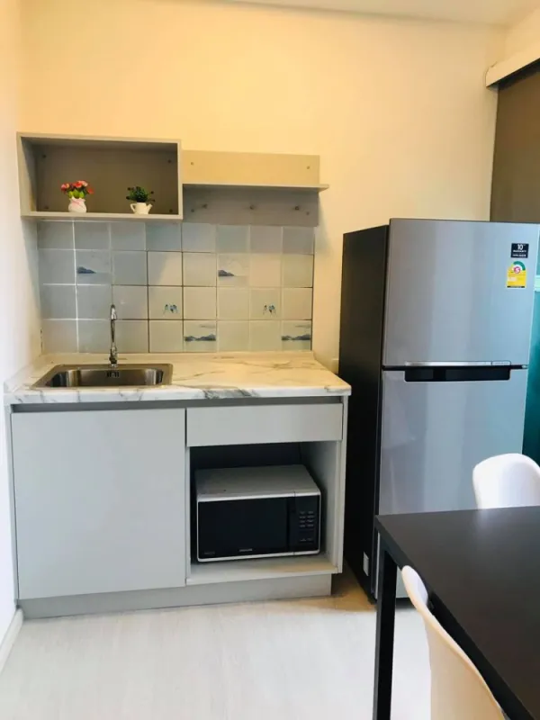 ห้องขนาด 23 ตร.ม แบ่งสัดส่วนห้องชัดเจน พร้อมเฟอร์ ห้ามพลาด เช่าเลยที่ Plum Condo Ram 60 Interchange