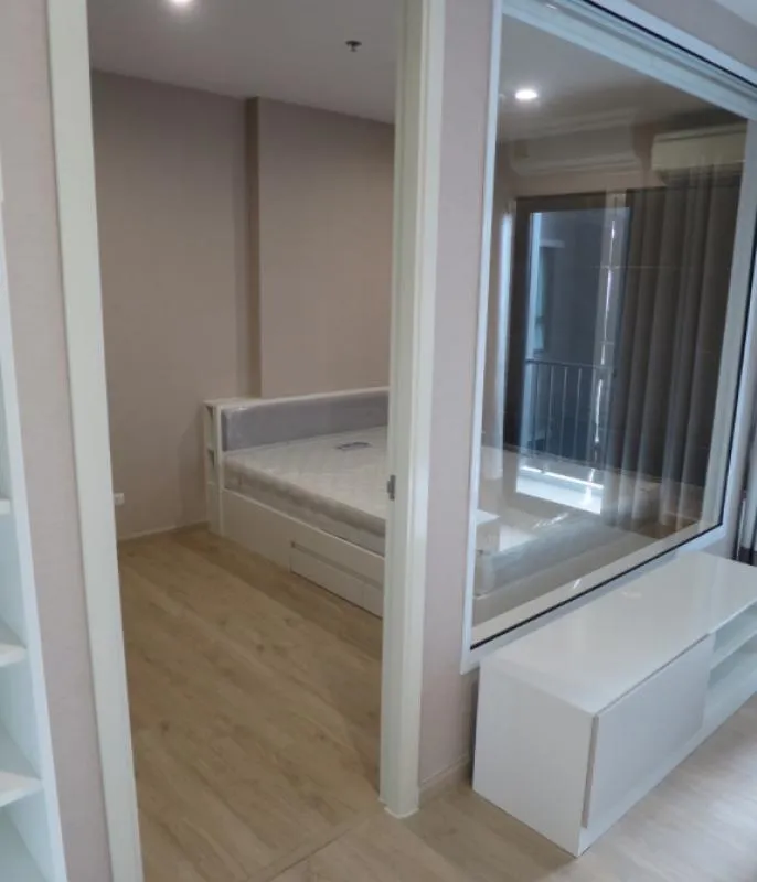 For rent, The Parkland Petchkasem-Thapra, super new room, 12th floor, pool view, good position, how can you not rent it?