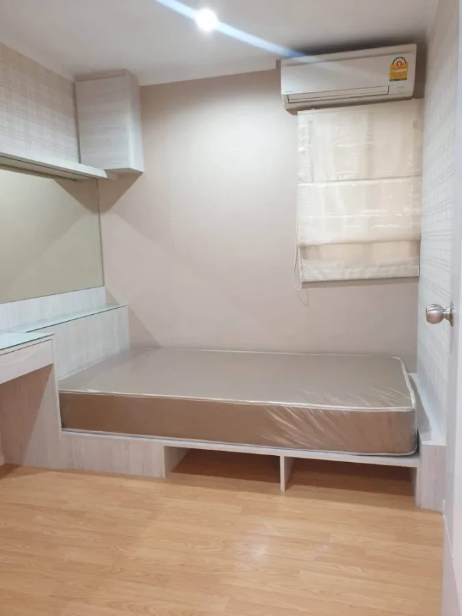 For rent: Lumpini Place Srinakarin-Huamak Station. A comfortable and fully furnished apartment.