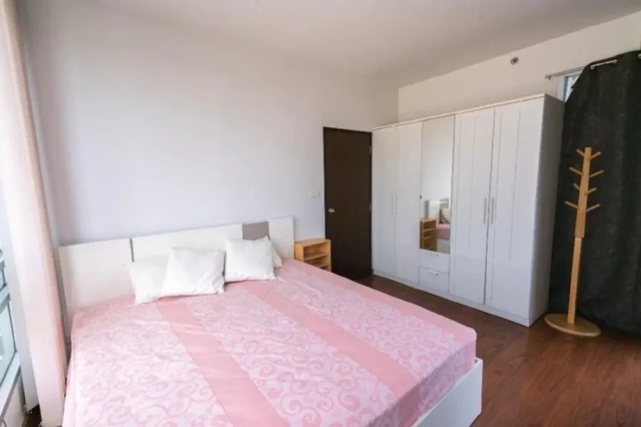 ให้เช่า The Saint Residences ชั้น 19 ห้องมุม วิวเมืองสวย ห้องแต่งครบ จองเลย ด่วนๆ