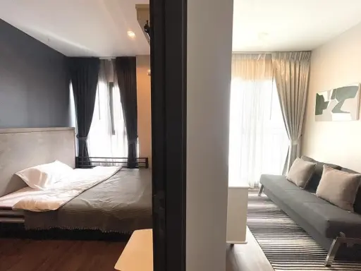 Urgent for rent or sale!! Condo C Ekkamai, beautiful room, 24th floor, high view, fully furnished, ready to move in, don't miss it!! images