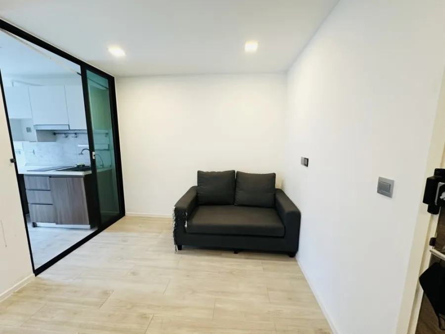 Condo for sale, Atmoz Lat Phrao 71, empty room, pool view, with Buit-In furniture, very livable, reserve now.