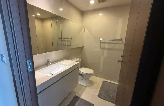 Selling Quattro By Sansiri, 20th floor. Spacious, ready-to-move-in unit. Interested in owning one? Book now!