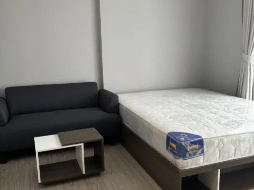 For rent: The Tree Huamark Interchange, studio room, 17th floor, great location, excellent facilities, must book now.