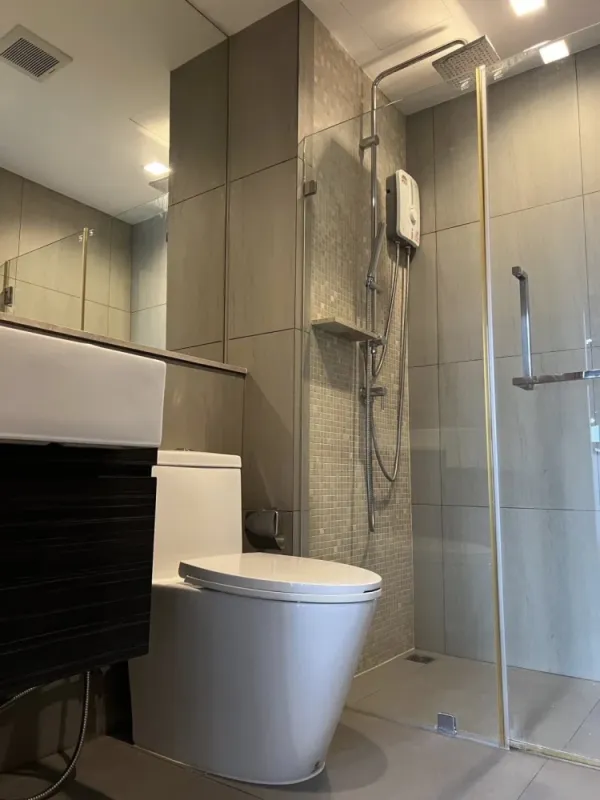 ขาย เช่า The Politan Rive ชั้น 39 ห้องสวย แต่งครบ น่าอยู่ จองเลย อย่ารอช้า