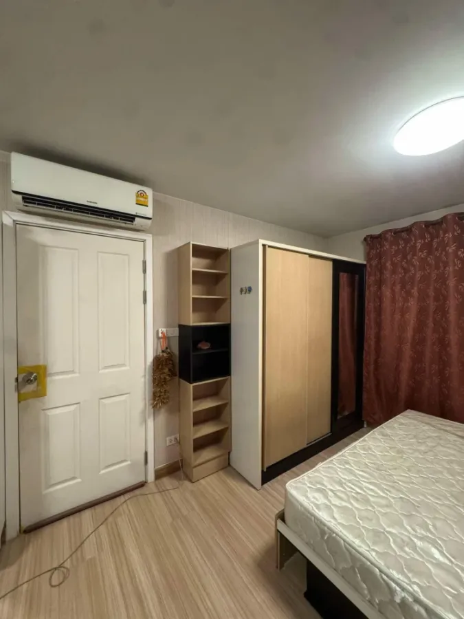 For rent: Plum Condo Paholyothin 89, 8th floor, fully furnished room, nice to live in, book now, don't miss out.