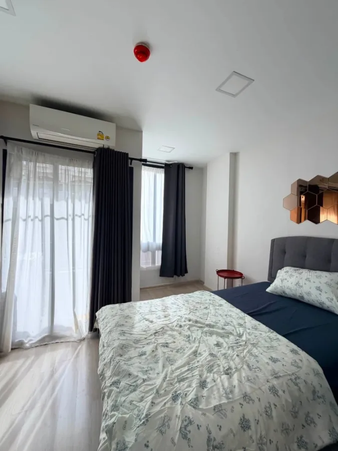 Plum Condo Saphanmai Station for rent. Beautiful room, partitioned into separate areas, fully furnished. Book now!