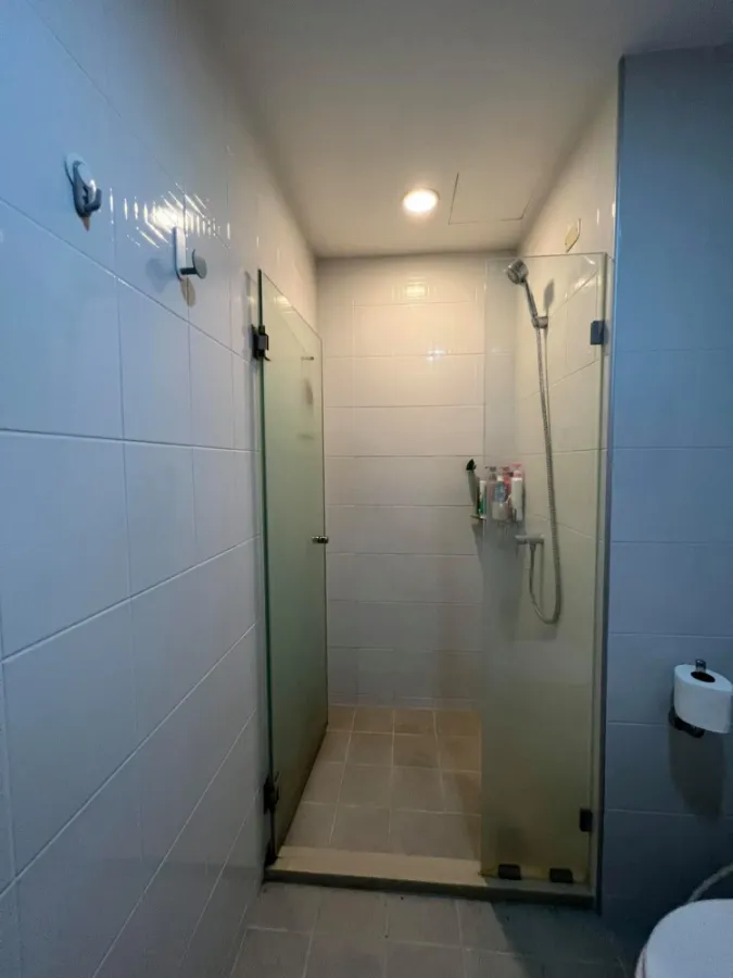 Urgent for sale ideo wutthakat pool view with furniture bulid in this price is very worthwhile Hurry up to reserve.