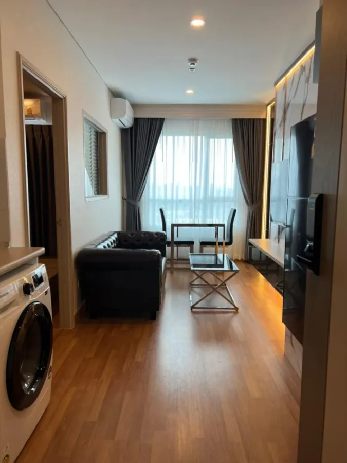 For rent, Lumpini Place Tao Poon - Interchange, 22nd floor, beautiful room, fully decorated, very livable, book now, hurry up.