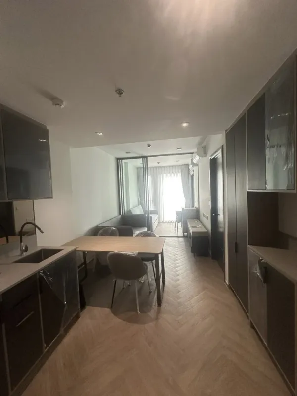 ให้เช่า chapter chula samyan 1 ห้องนอน 1 ห้องอเนกประสงค์ 1 walk-in closet พื้นที่ใช้สอยกว้างขวาง ห้ามพลาด