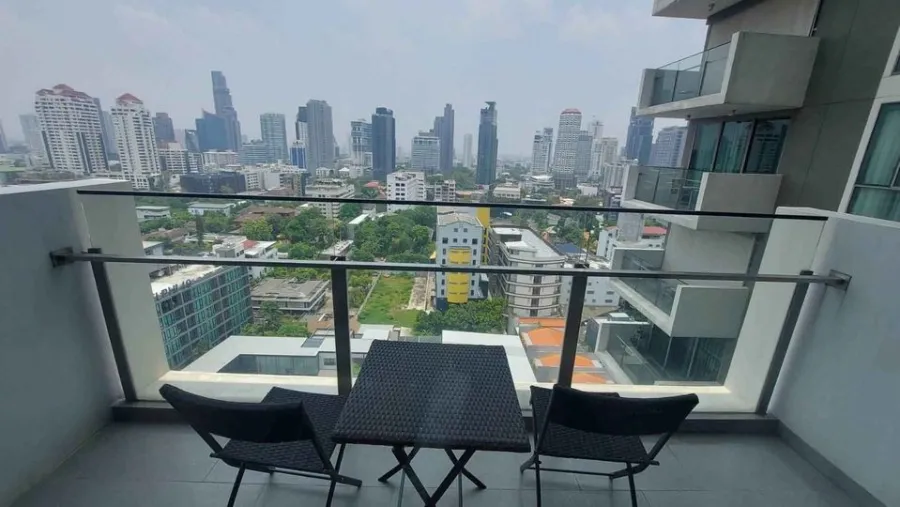 For rent, Aequa Sukhumvit 49, 18th floor, very spacious room, luxury condo, complete electrical appliances, hurry to book now.