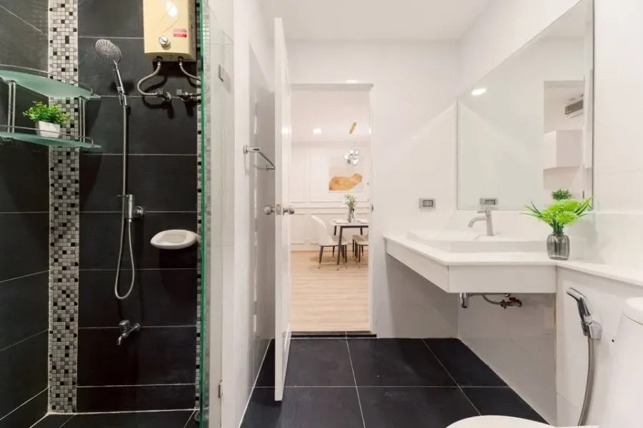 For sale, 65-storey, balcony, north facing, well decorated, fully furnished, must reserve this one.