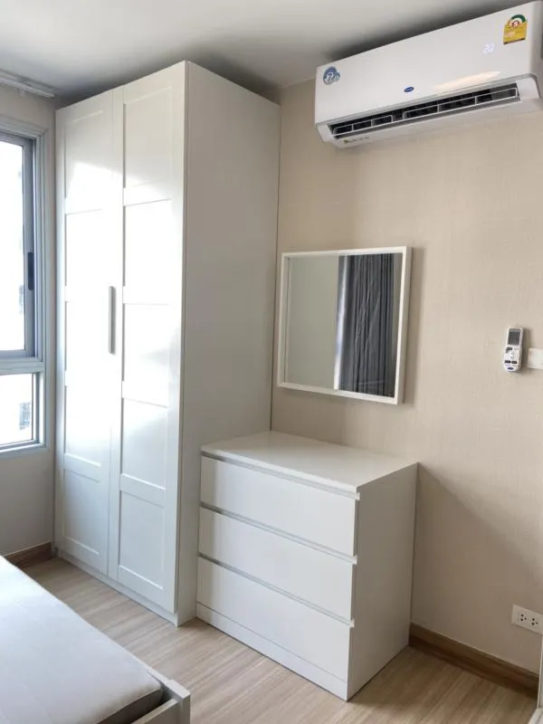 Wow, very nice room. Sale Plum Condo Phaholyothin 89, well decorated. full furniture Good room like this. Hurry up.