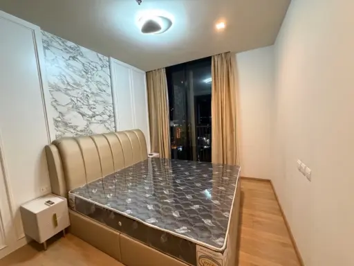 For rent: Noble Around Sukhumvit 33. Spacious and comfortable room, fully furnished and ready to move in. Book now!