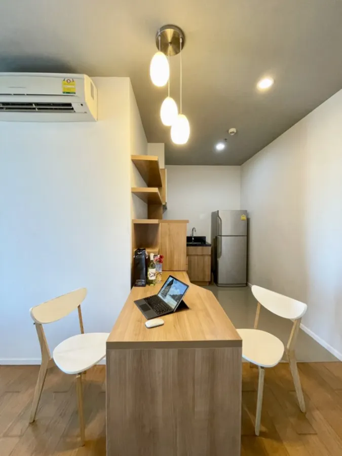 For rent urgently!! Condo Blocs 77, room no. 291/392, 24th floor, pool view Fully furnished, ready to move in. Don't miss it!!