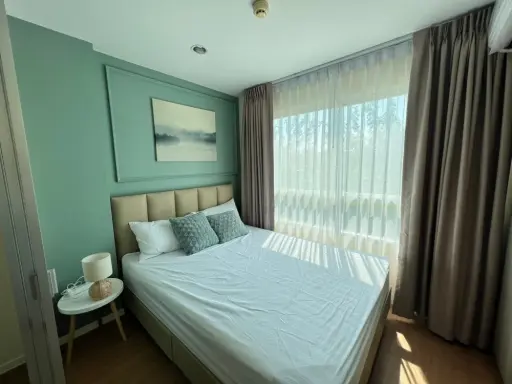 For rent: Lumpini Ville On Nut-Phatthanakan. The room is decorated in a minimalist style. The walls are well covered. Very livable. Don't miss it.