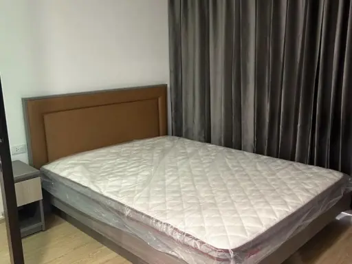 For rent/sale The one plus grand, a large sofa that is very pleasing to sit on. With complete amenities, reserve now.