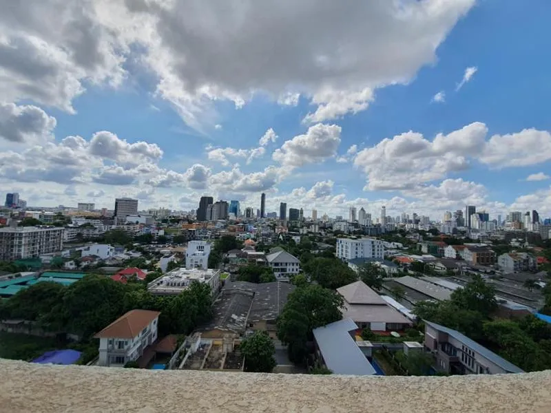 Condo for sale / rent at Supalai Place Sukhumvit 39, good location, central business district, ready to move in, reasonable price, don't miss !!