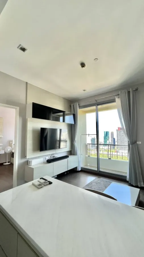 Q Asoke condo for rent, ready to move in, fully furnished, high floor. Book now!