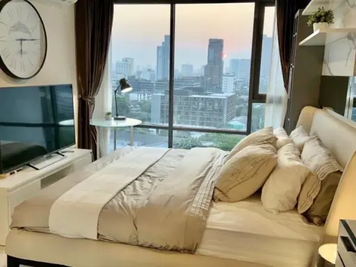 Condo for rent, Rhythm Sukhumvit 42, fully furnished, furniture, complete electrical appliances. ready to move in urgently