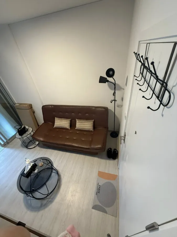 Plum Condo for rent, Chaengwattana, Don Mueang, Building B, swimming pool view, with furniture and appliances, reserve now.