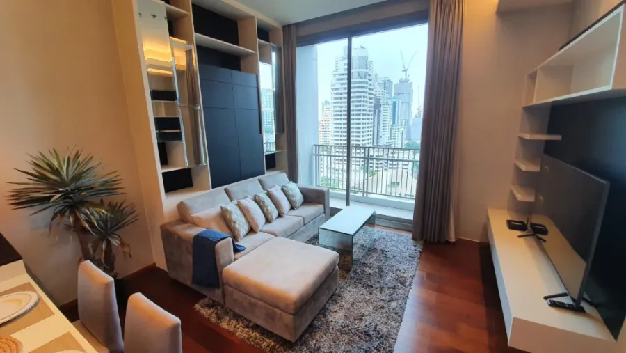 For sale or rent: Quattro by Sansiri, 12A floor, corner room, open city view, fully equipped with amenities. Reserve now!