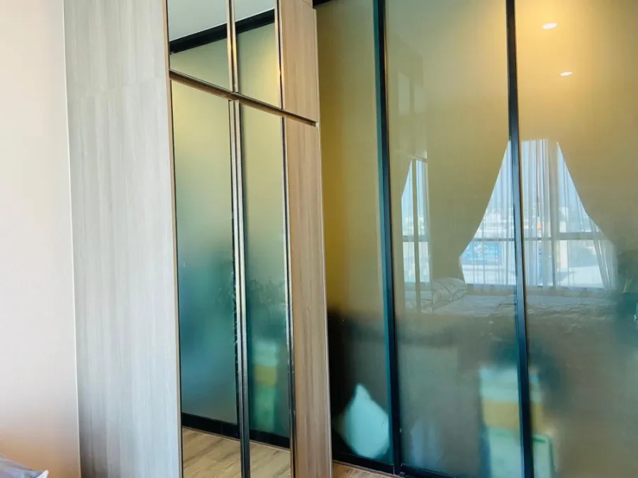 Knightsbridge Collage Ramkhamhaeng for sale, corner room, private, fountain garden view, north direction, nice and cool breeze, can't reserve now.