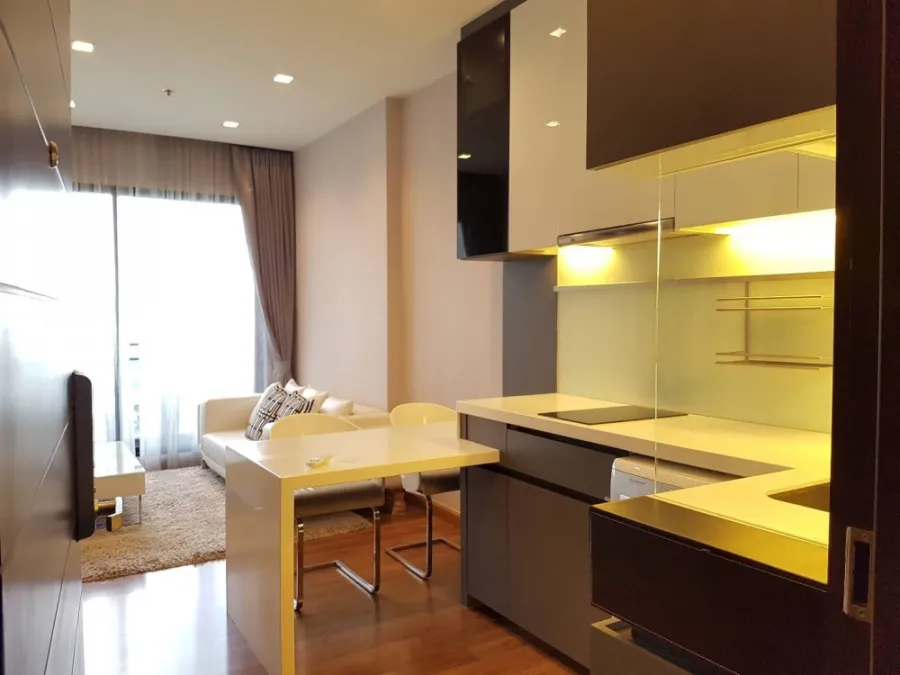 คอนโดขาย ให้เช่า IVY Ampio Condo ห้องกว้างน่าอยู่ ราคาไม่แรง มีครบจบที่เดียว บอกเลยว่าต้องซื้อด่วนๆ