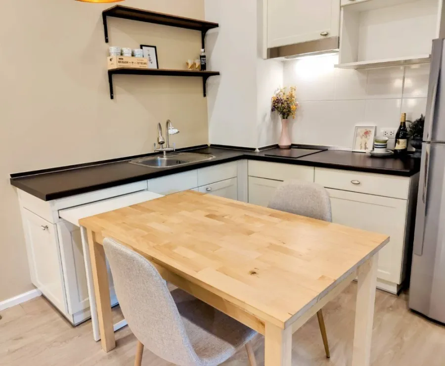 Urgent sale!! S One Rama 9, 2nd floor, Building B, fully furnished, good price, ready to pack your bags and move in!!