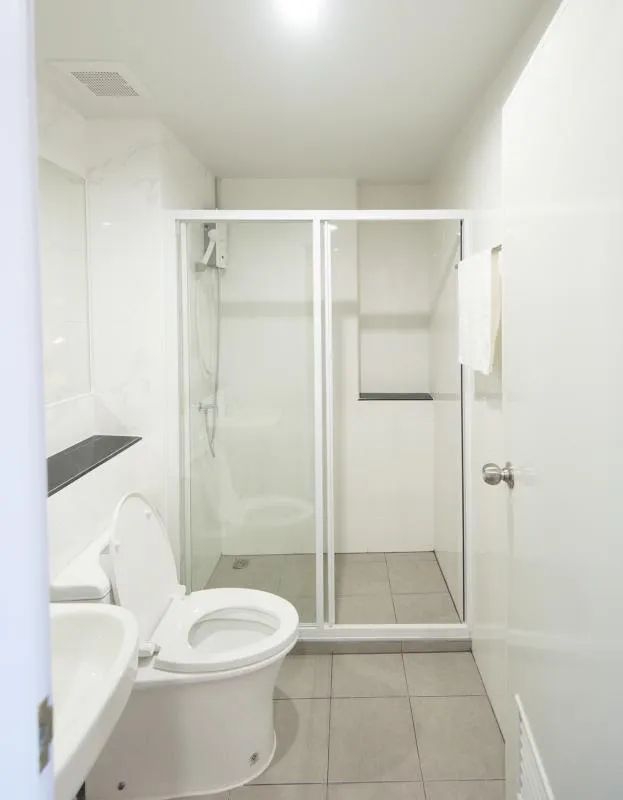 New condo for sale, Reach Phaholyothin 52, beautiful room, fully furnished, ready to move in, at a low price. Hurry up to reserve.