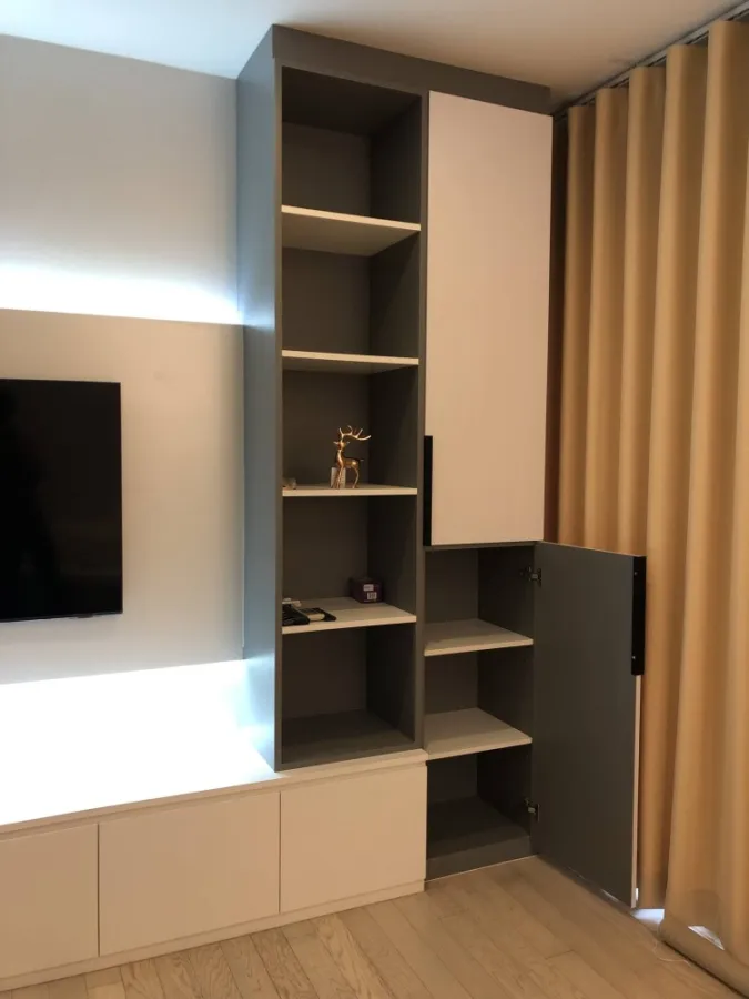 For sale/rent Noble Solo, large room, city view, no buildings blocking, very comfortable, room with breeze all year round, interested in owning, reser