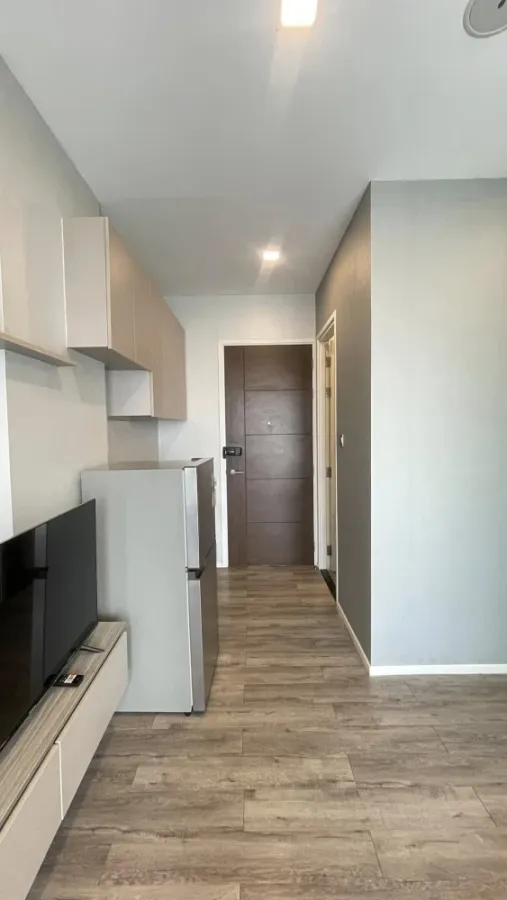 ให้เช่า คอนโด Brown Condo รัชดา32 ห้องน่าอยู่ ติดวอลเปเปอร์อย่างดี ราคากันเอง จองเลย