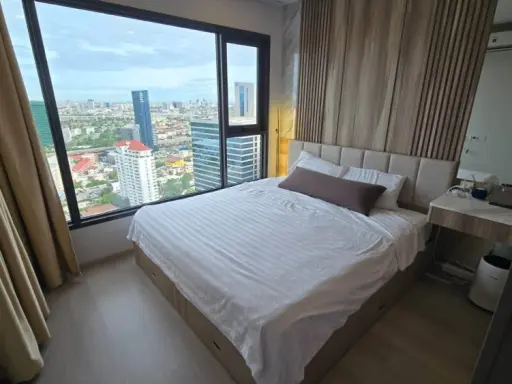 Condo for rent at Life Phahon-Ladprao. Spacious and comfortable unit with ample living space and complete amenities. Book now!