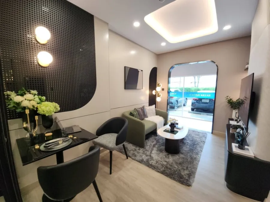 Selling a Supalai Tyme Charoen Nakhon condo. Nice unit, great location, beautiful view, and a walk-in closet. Don't miss this great deal!