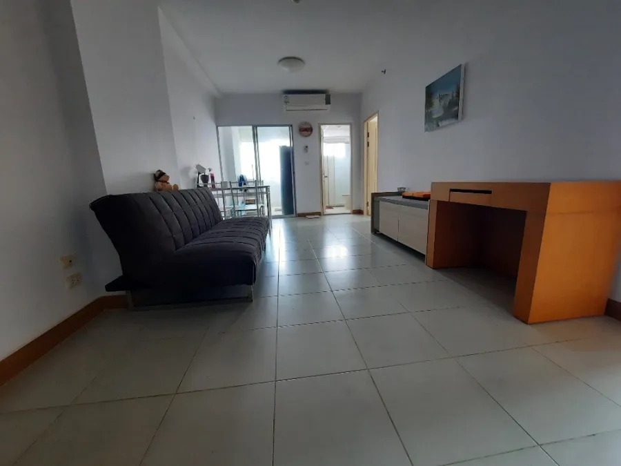For rent!! Condo Supalai Park Asoke-Ratchada, corner room, complete with furniture + electrical appliances. Hurry and reserve now!!