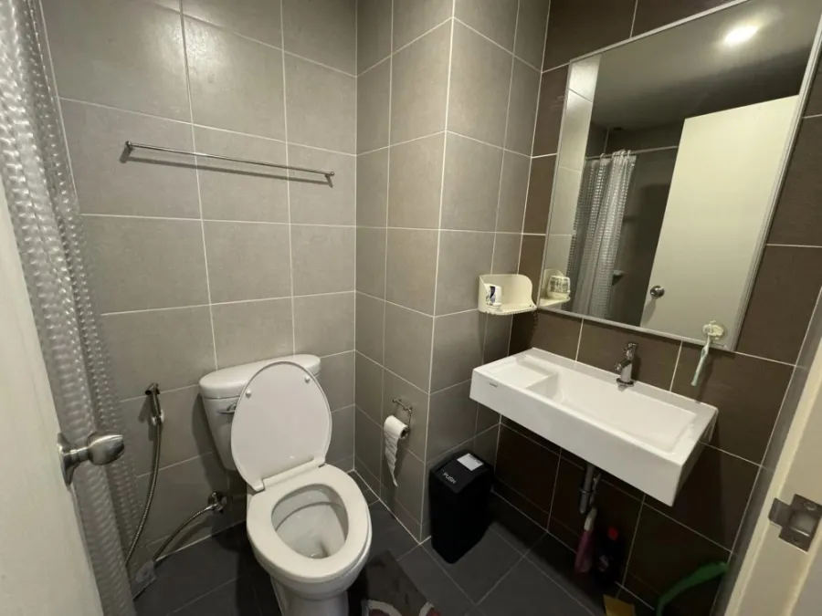For sale: Lumpini Ville Phra Nang Klao-Riverview, 8th floor, bright and comfortable room with a large sofa for comfortable sitting. Hurry and book now