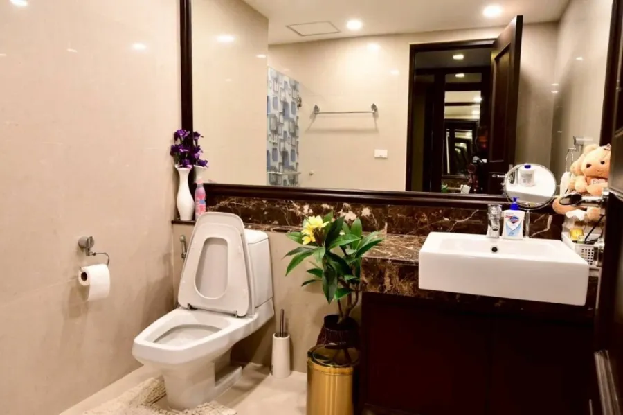 Urgent sale, Sathorn Gardens, large room, comfortable living, plenty of usable space, fully furnished, ready to move in with just your suitcase.