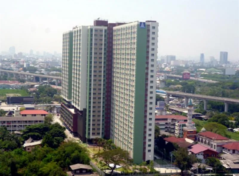 For rent, LPN Place, Srinakarin-Huamark Station, high floor, good view, near Airportlink, do not miss.